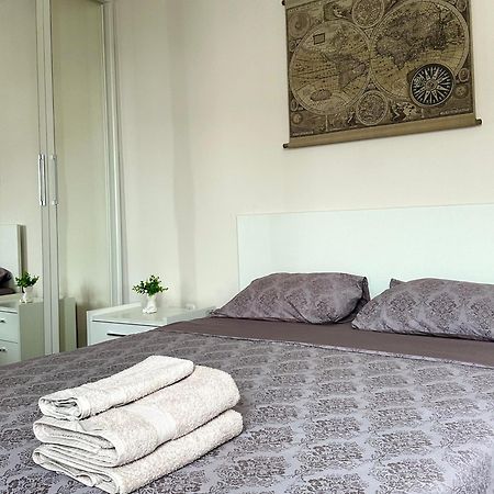 Ferienwohnung Moonlight Charming Shelter - 3Br 180º Balcony View Oradea Exterior foto