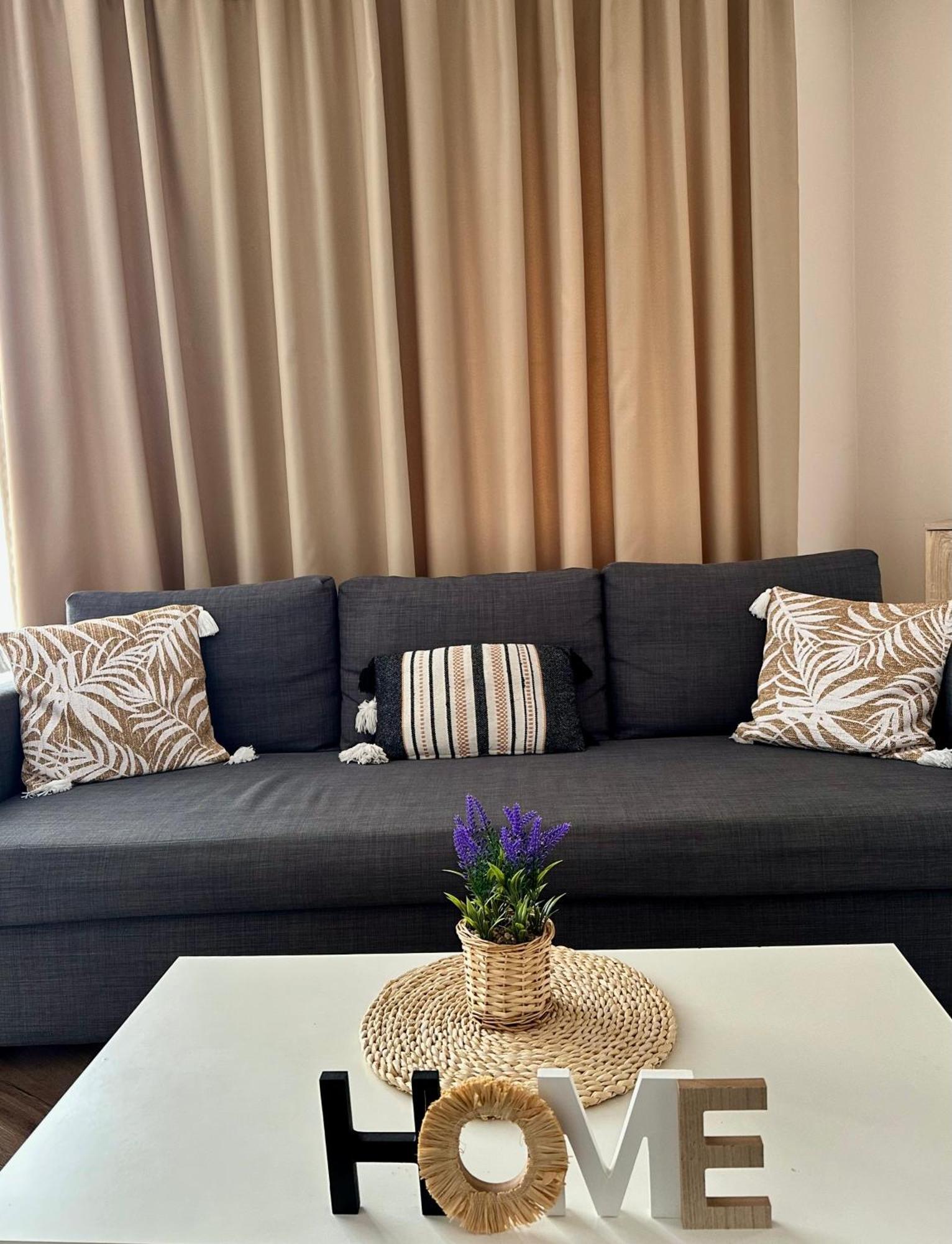 Ferienwohnung Moonlight Charming Shelter - 3Br 180º Balcony View Oradea Exterior foto