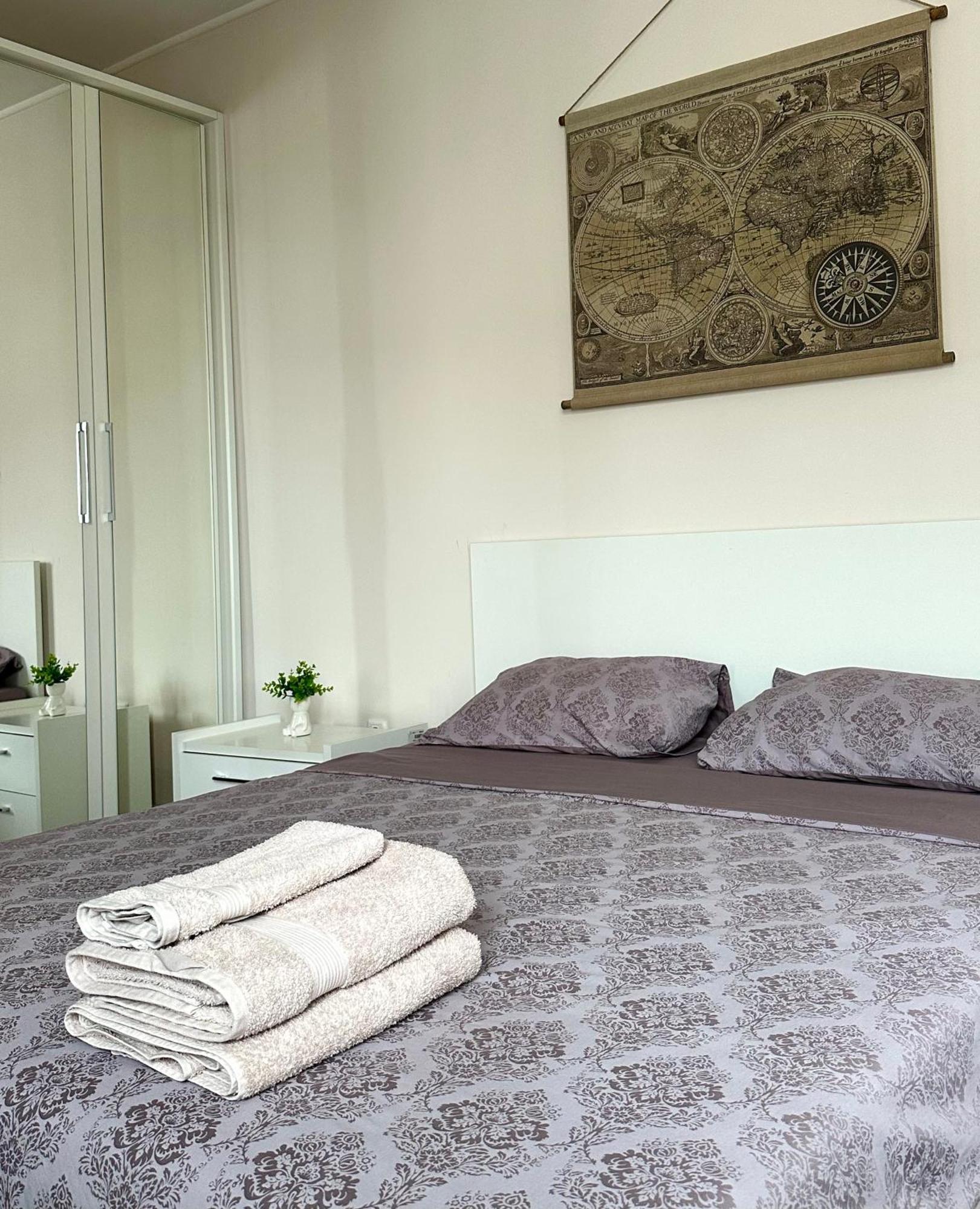 Ferienwohnung Moonlight Charming Shelter - 3Br 180º Balcony View Oradea Exterior foto